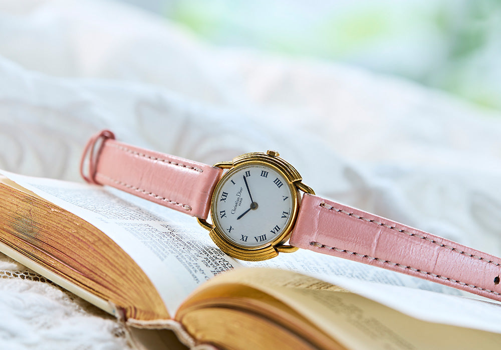 ディテールで際立つ芸術性!時計の魅力を最大化する写真加工術