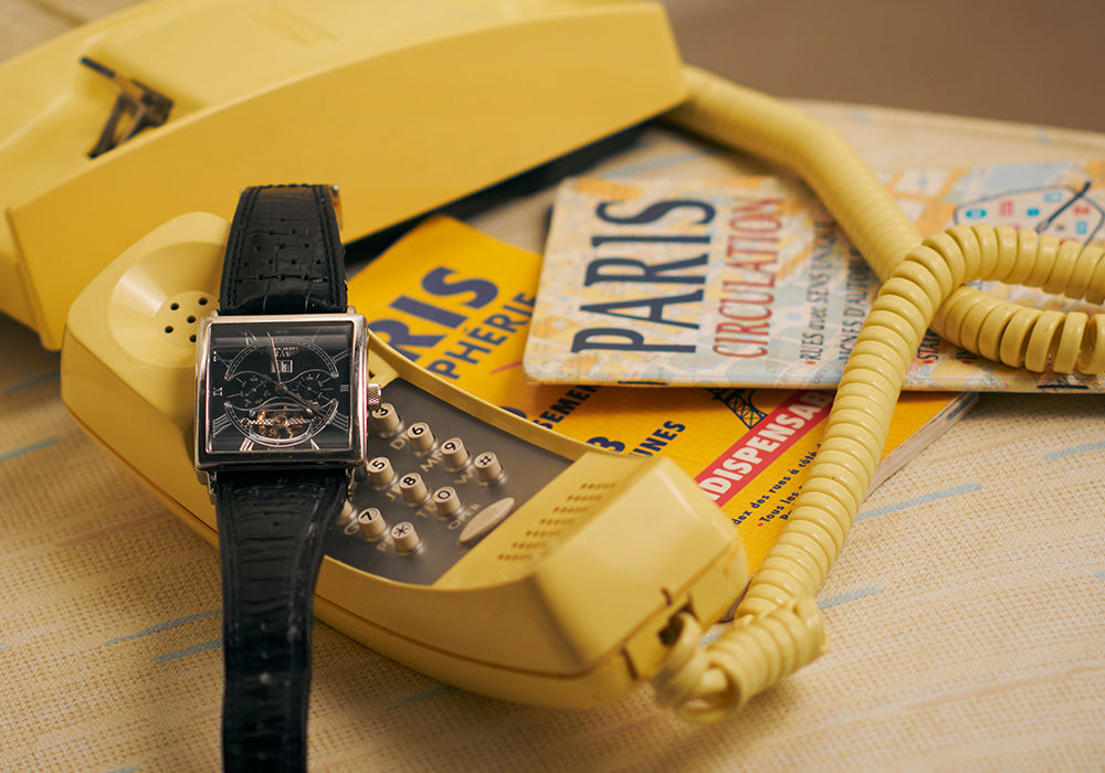 創造力を刺激するスタジオ撮影!小物が織りなす時計写真の魅力