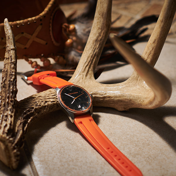 ライティングで変わる!高級腕時計の表情を操る光の魔術