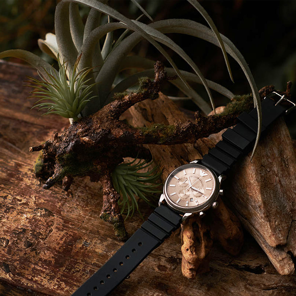 時計の表情を読み解く!プロの視点が光る、ディテールにこだわった撮影